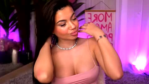 Snapshot of esmeluv chatting on 27, 2, 2025 Esme online show from 27, 2, 2025