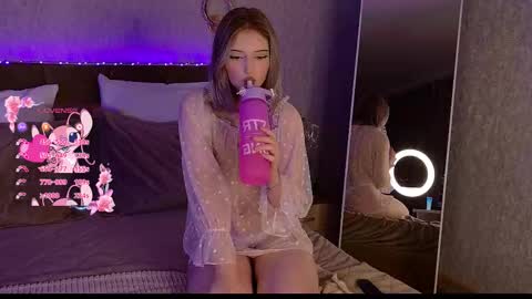 Esme online show from 3, 10, 2025