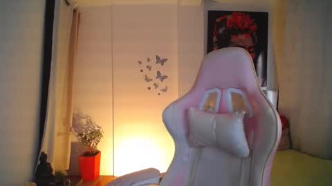 Snapshot of esmeralda098 chatting on 18, 1, 2025 Esmeralda online show from 18, 1, 2025