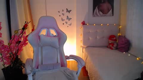 Snapshot of esmeralda098 chatting on 15, 2, 2025 Esmeralda online show from 15, 2, 2025