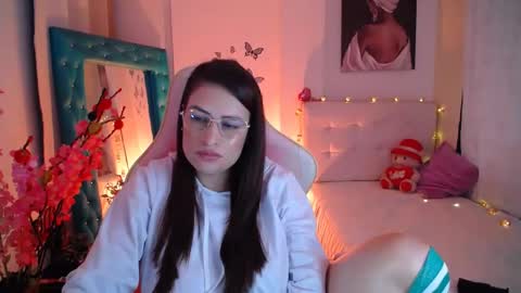 Snapshot of esmeralda098 chatting on 25, 2, 2025 Esmeralda online show from 25, 2, 2025