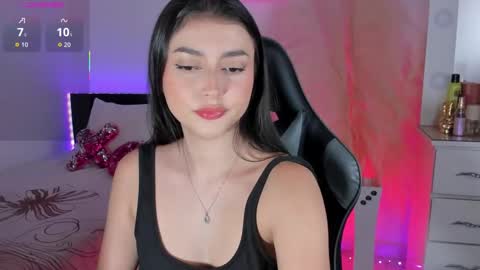 Esmeralda  online show from 8, 11, 2025