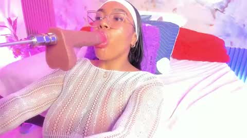 esmeralda online show from 15, 12, 2024