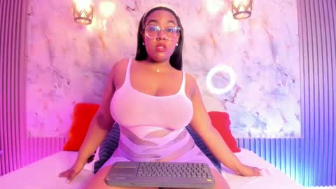 esmeralda online show from 3, 2, 2025