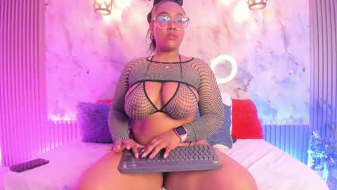 esmeralda online show from 22, 2, 2025