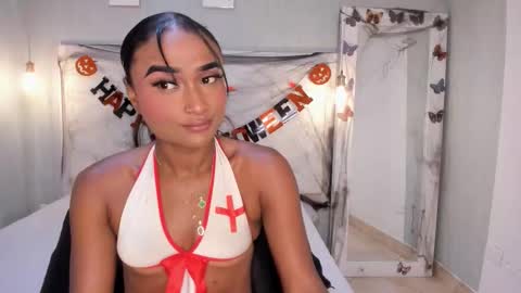 esmeraldanyx online show from 16, 10, 2025