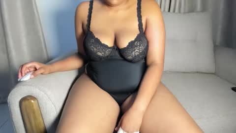 Esme online show from 6, 10, 2025