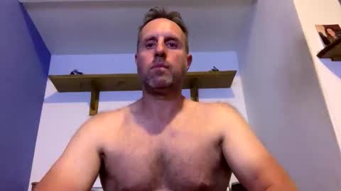 Snapshot of essexboy75 chatting on 25, 10, 2025 essexboy75 online show from 25, 10, 2025