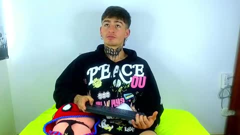 Snapshot of estebanchar_ chatting on 4, 3, 2025 Esteban independent model online show from 4, 3, 2025