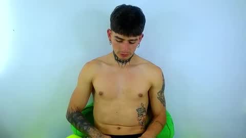 Snapshot of estebanchar_ chatting on 6, 3, 2025 Esteban independent model online show from 6, 3, 2025