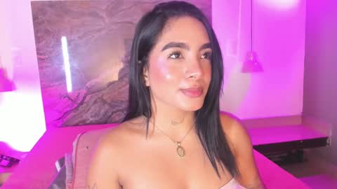Stefy online show from 5, 3, 2025