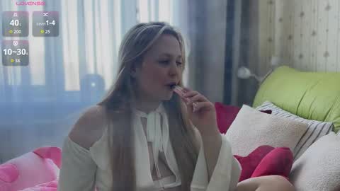 Estella online show from 3, 2, 2026