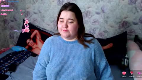 estelle_hicks online show from 10, 12, 2024
