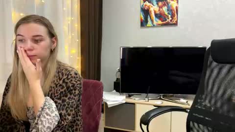 Ester online show from 4, 2, 2026