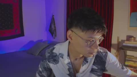Snapshot of estmonnn chatting on 19, 10, 2025 Esteban online show from 19, 10, 2025