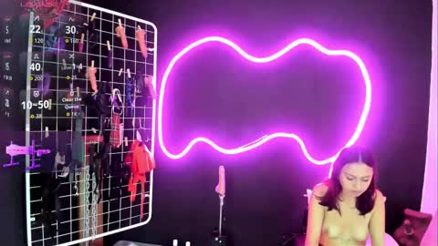 Snapshot of estudiooro509 chatting on 27, 10, 2025 Cloe and Megan online show from 27, 10, 2025