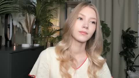 Natalie online show from 26, 9, 2025