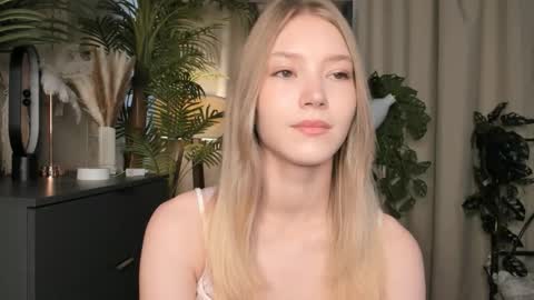 Natalie online show from 27, 9, 2025