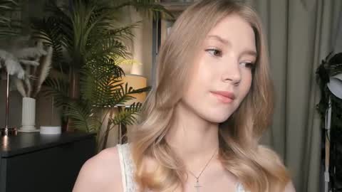 Snapshot of eternity_cuite chatting on 9, 11, 2025 Natalie online show from 9, 11, 2025