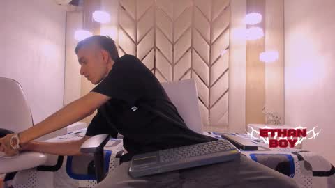 Ethan online show from 4, 2, 2026