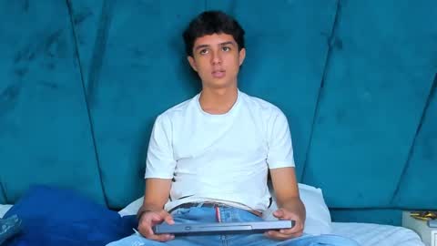 ethanlowell online show from 5, 2, 2025