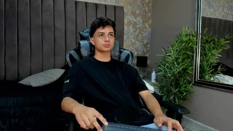 ethanlowell online show from 15, 10, 2025