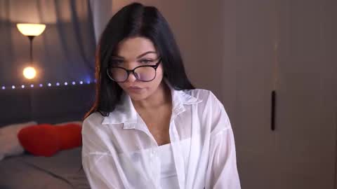 Camila online show from 3, 12, 2025