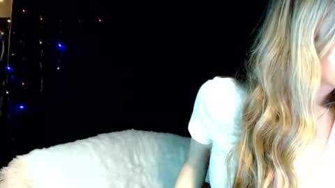 Snapshot of euphoria055 chatting on 7, 12, 2024 Liana online show from 7, 12, 2024