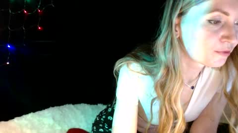 Snapshot of euphoria055 chatting on 7, 12, 2024 Liana online show from 7, 12, 2024
