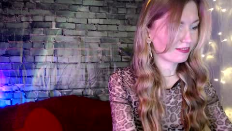 Snapshot of euphoria055 chatting on 5, 1, 2025 Liana online show from 5, 1, 2025
