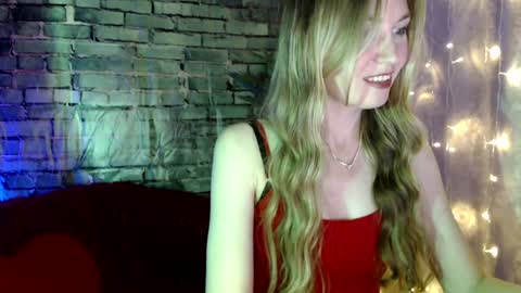 Snapshot of euphoria055 chatting on 5, 1, 2025 Liana online show from 5, 1, 2025