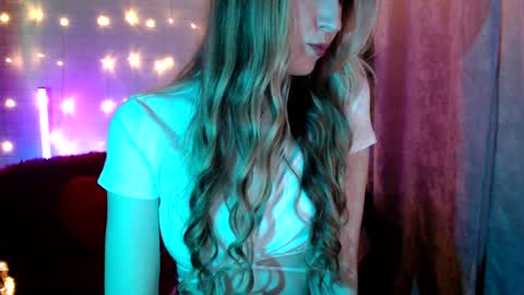 Snapshot of euphoria055 chatting on 30, 1, 2025 Liana online show from 30, 1, 2025