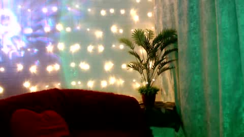 Snapshot of euphoria055 chatting on 8, 2, 2025 Liana online show from 8, 2, 2025