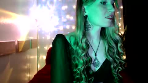 Snapshot of euphoria055 chatting on 13, 2, 2025 Liana online show from 13, 2, 2025