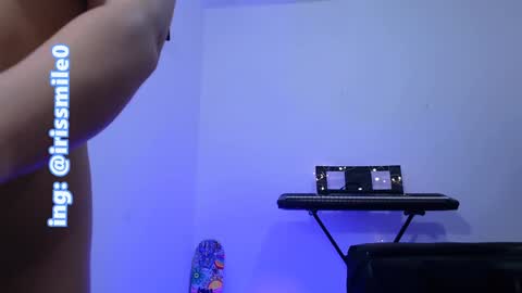 Iris Smile  independent model online show from 2, 1, 2025