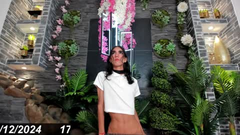 EVA COLUCCY online show from 18, 12, 2024