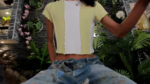 EVA COLUCCY online show from 14, 1, 2025