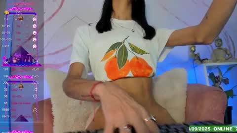 EVA COLUCCY online show from 24, 9, 2025