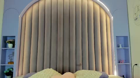 EVA DAEMON  online show from 16, 2, 2025