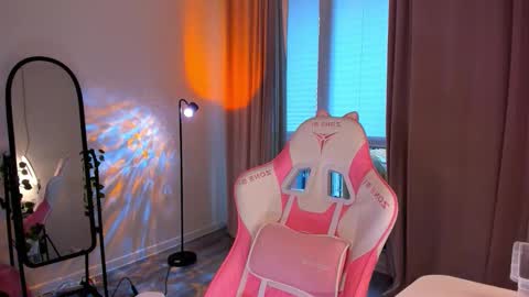 Snapshot of eva_davi chatting on 16, 3, 2026 Eva Davis online show from 16, 3, 2026