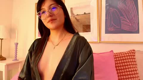 Evaa Depp online show from 22, 1, 2025