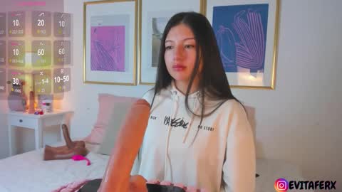 Evaa Depp online show from 26, 9, 2025