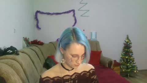 eva_forrest online show from 17, 12, 2024
