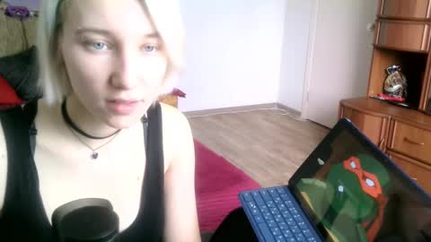 eva_forrest online show from 24, 1, 2025