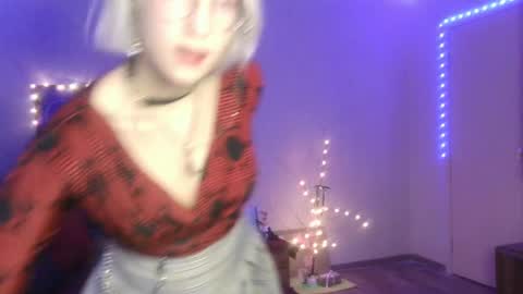 eva_forrest online show from 1, 2, 2025