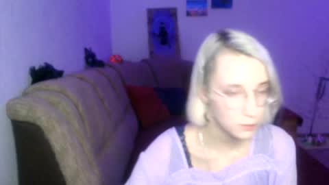 eva_forrest online show from 6, 2, 2025