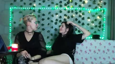 eva_forrest online show from 4, 10, 2025