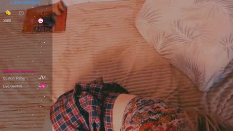 Snapshot of eva_gloss chatting on 7, 1, 2025 Eva online show from 7, 1, 2025