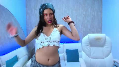 eva_hells online show from 8, 9, 2025