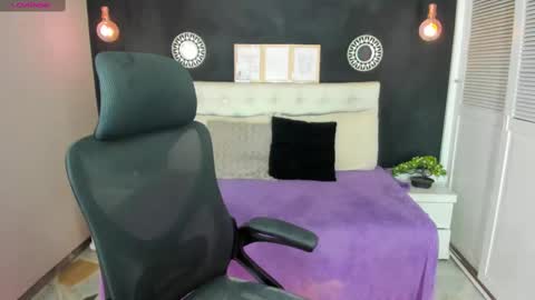 eva_hot_1 online show from 8, 10, 2025